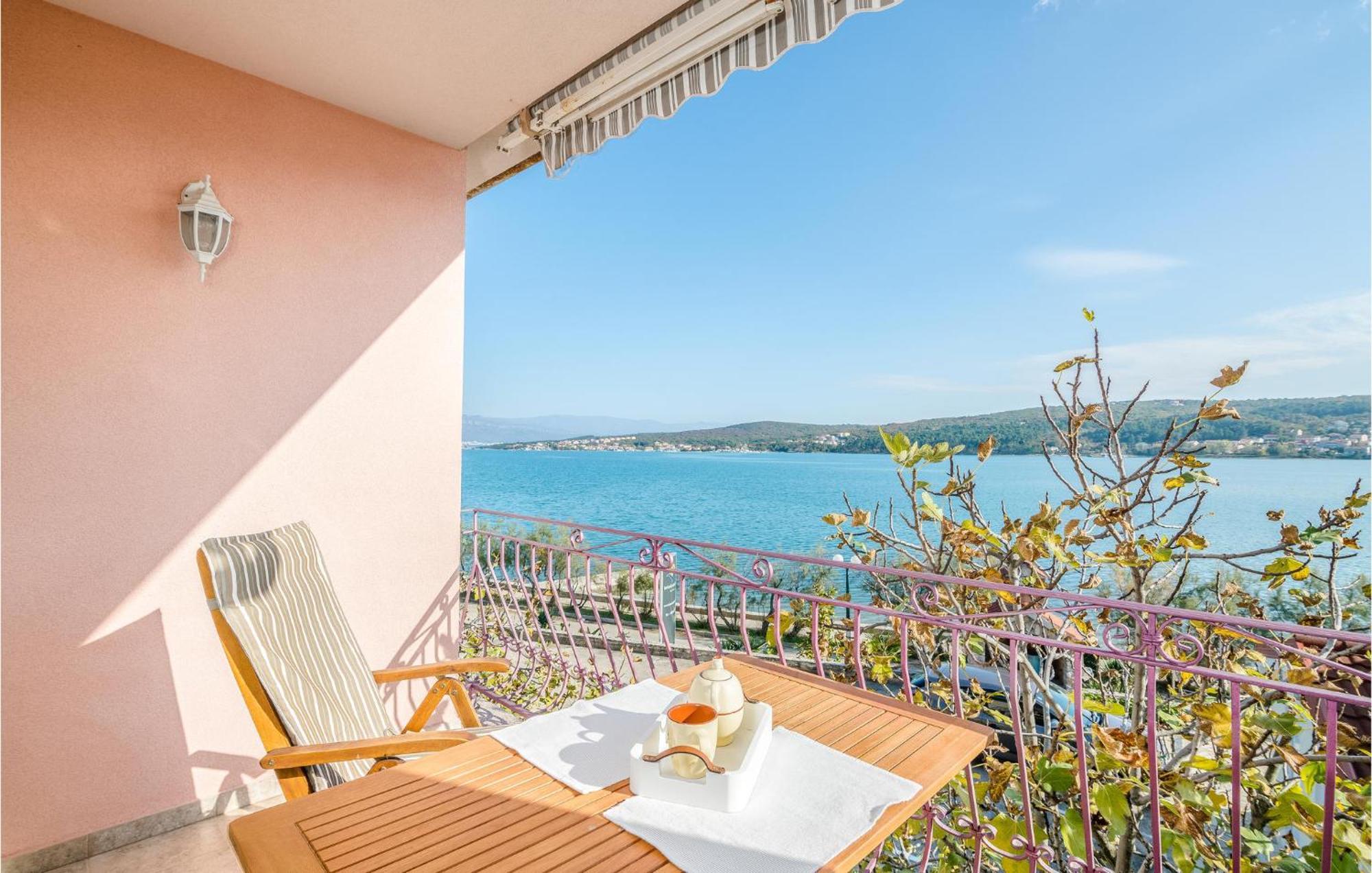 Gorgeous Apartment In Cizici With House Sea View Exteriér fotografie