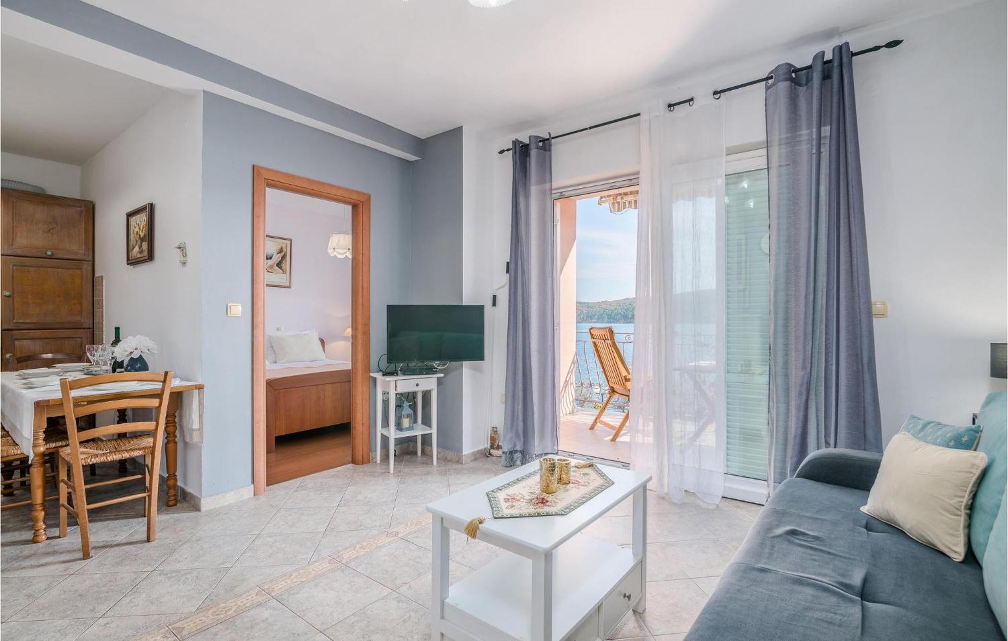 Gorgeous Apartment In Cizici With House Sea View Exteriér fotografie